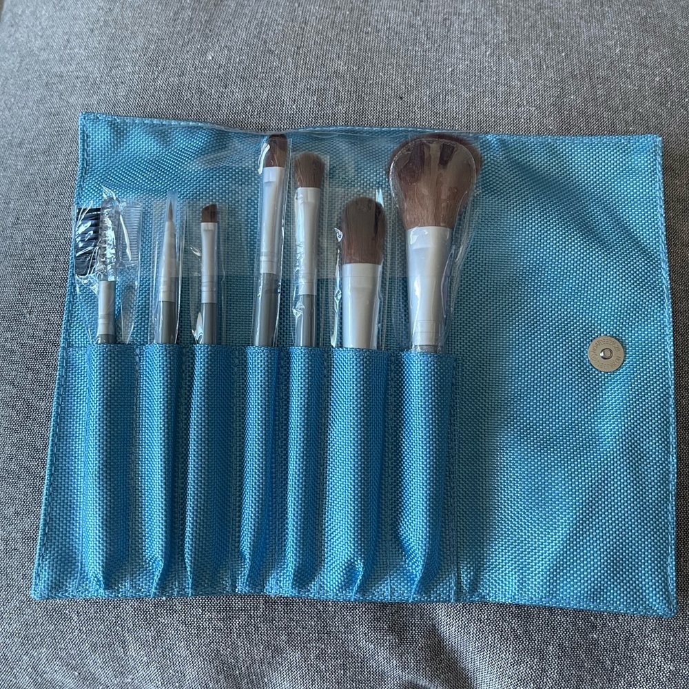 Foreo brush set.